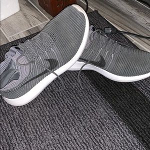 Nike Roshe 2 Flyknit Size 8